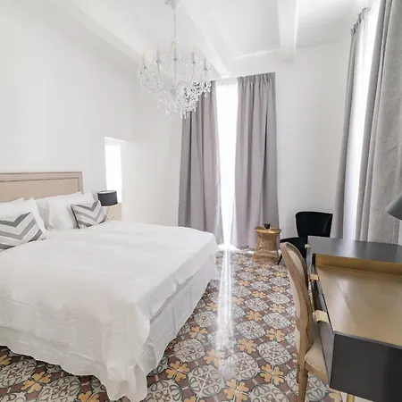 Carmelita Apartment